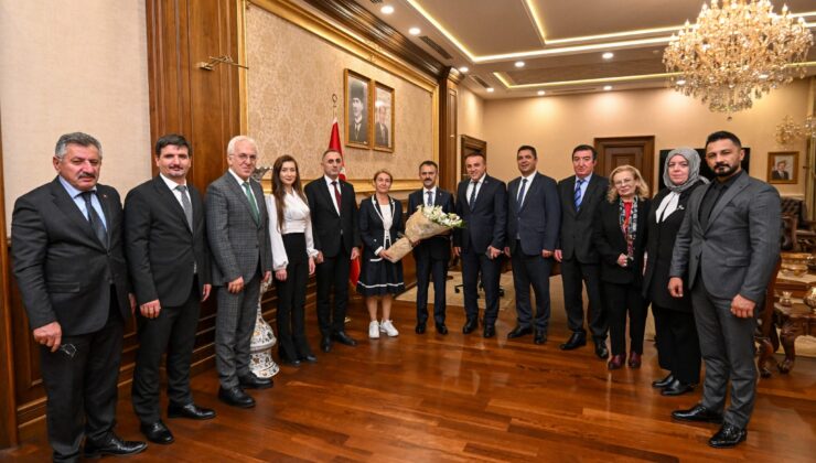 24 Kasım Öğretmenler Günü Münasebetiyle Öğretmenlerden Vali Aktaş’a Ziyaret