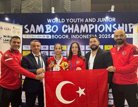 Ceylin ve Kardelen, judoda istikbal vaat ediyor