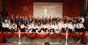 derincec2b4de ogretmenler gunu coskusu