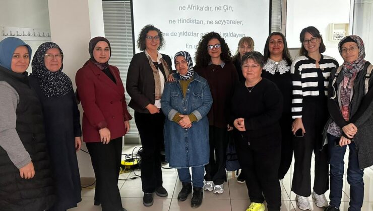 İzmit Belediyesi Engelsiz Ebeveyn Akademisi tüm hızıyla devam ediyor