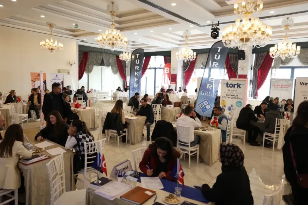 Derince Belediyesi´nden İstihdama Katkı 4 kariyer ve istihdam gunleri 12