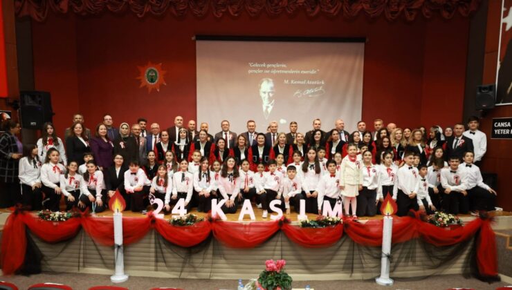 Derince´de Öğretmenler Günü Coşkusu