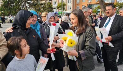 Gölcük’te 5 Aralık Dünya Kadın Hakları Günü Kutlandı