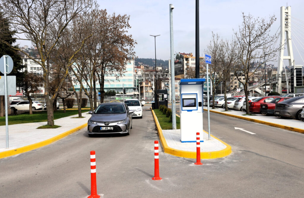 1771578379 d351305116