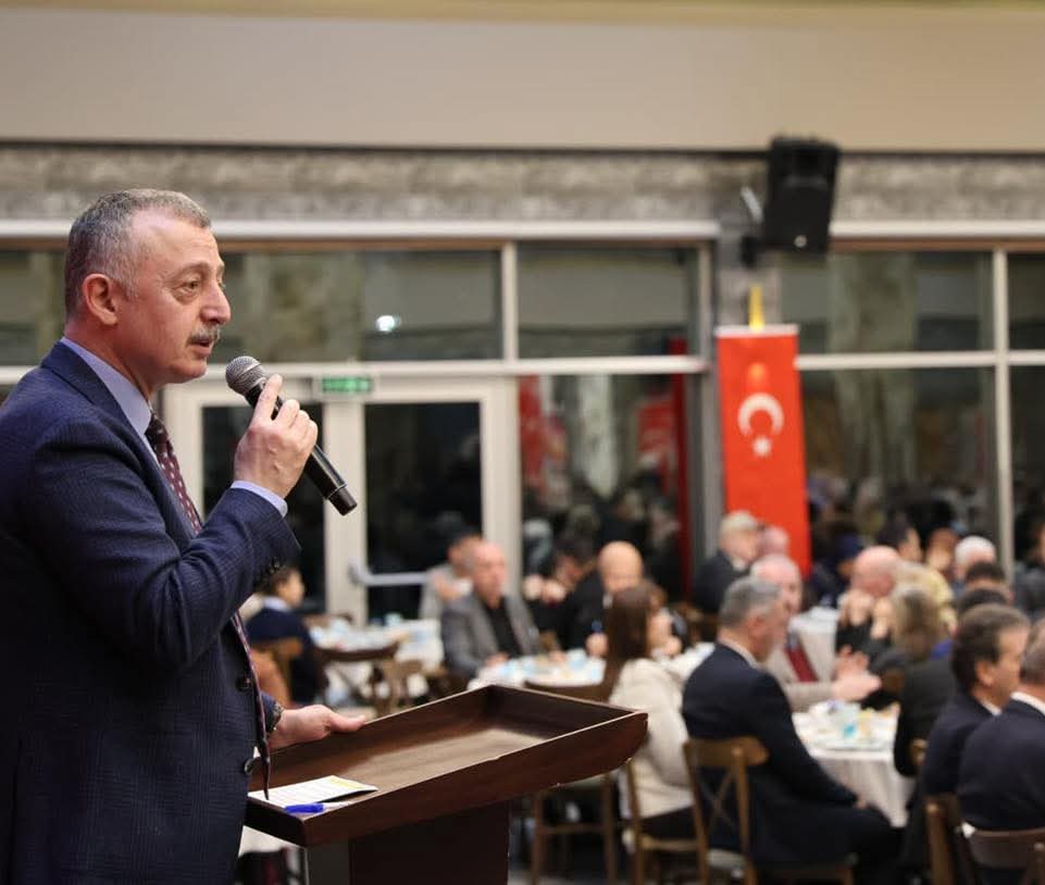 Aktas ve Buyukakin ilk iftari sehit aileleri ve gazilerle yapti 1