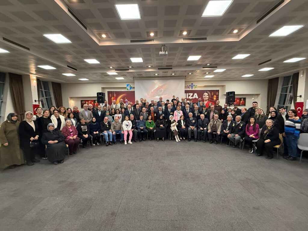 Izmit Belediyesi sehit aileleri ve gazilerle iftar sofrasinda bulustu 1