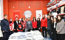 Vali İlhami Aktaş’tan Başiskele’de Kızılay Butik’e Ziyaret