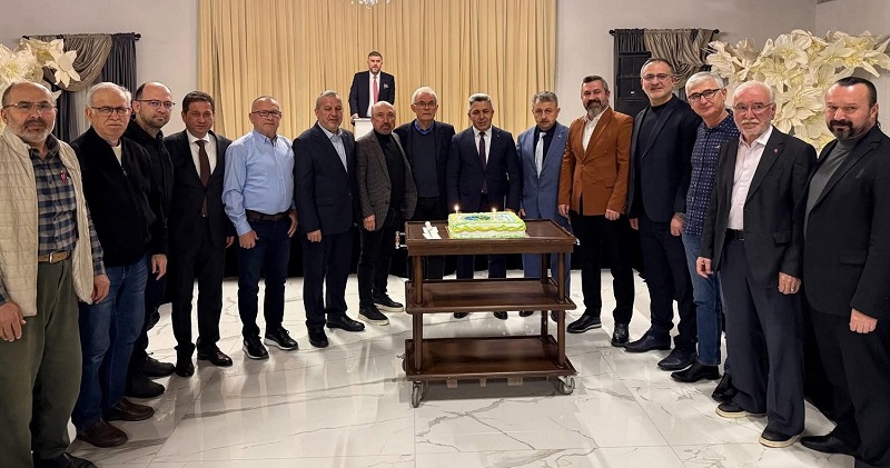 Kocaeli Kandıralılar Derneği 32. kuruluş yılını iftar programıyla kutladı 4 3 1