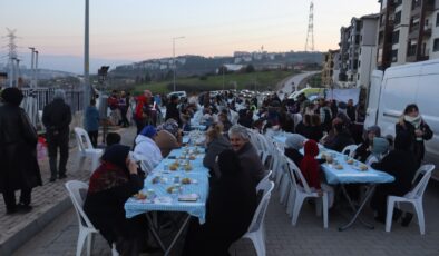Sepetçi’de Dayanışma Sofrası Kuruldu