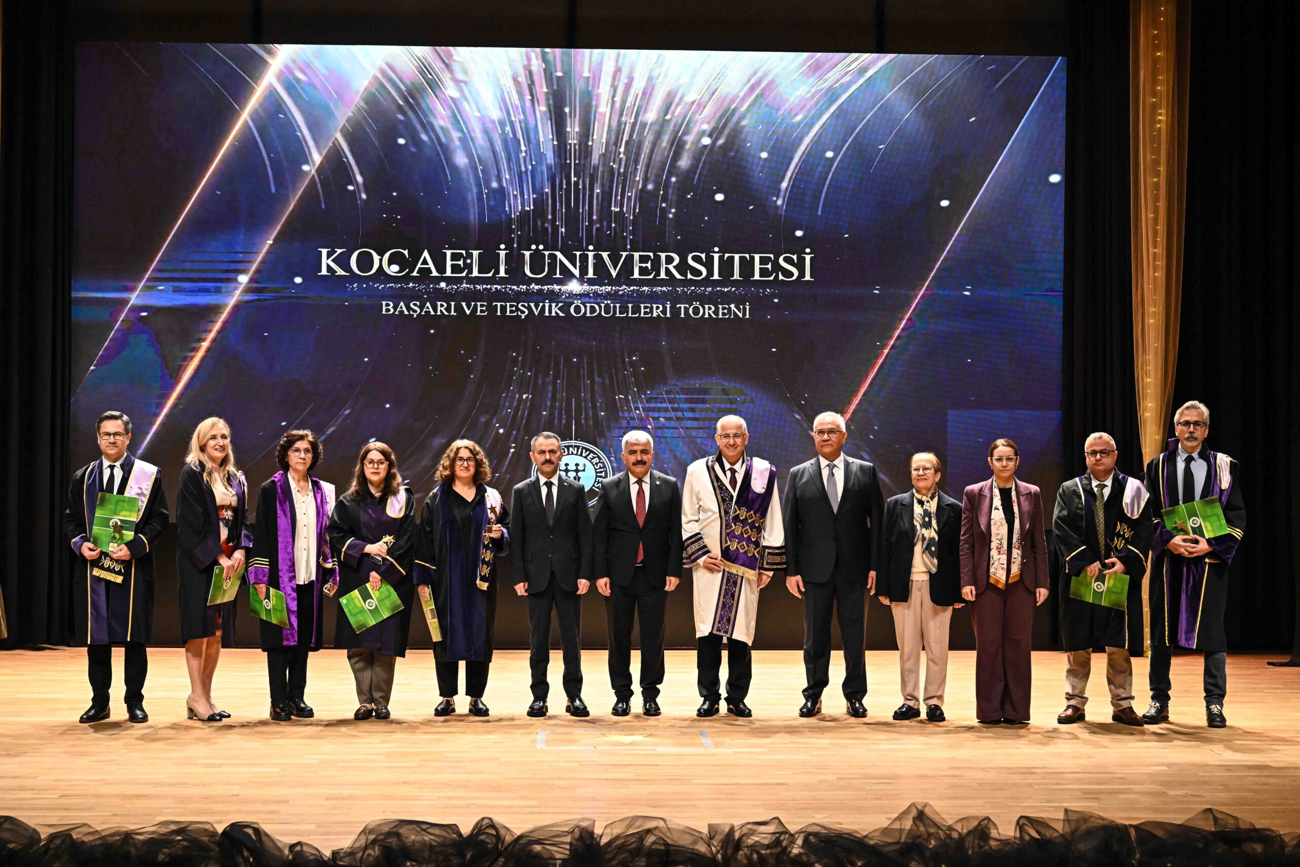 Kocaeli Üniversitesi’nde Başarı Gecesi