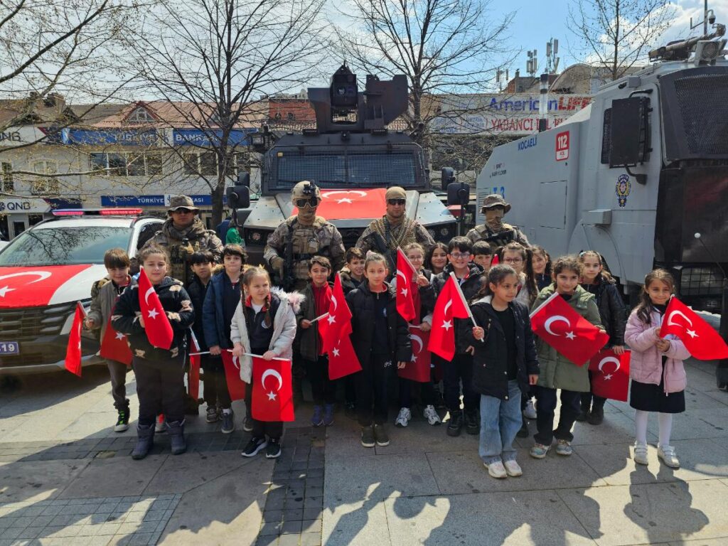 Polis Teşkilatı’nın 181. Kuruluş Yılı Gölcük’te Törenle Kutlandı 6 7