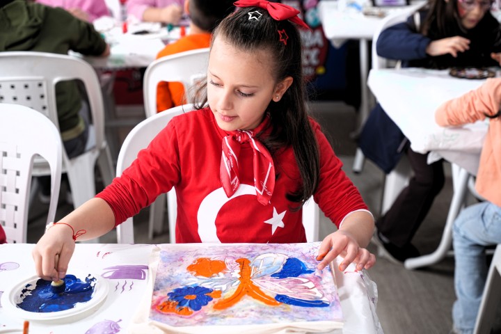 Atolyelerde renk yaraticilik ve eglence bir arada 11