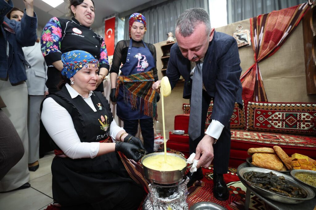 KO-MEK sergileri Kartepe ile başladı 5 KO MEK sergileri Kartepe ile basladi 20