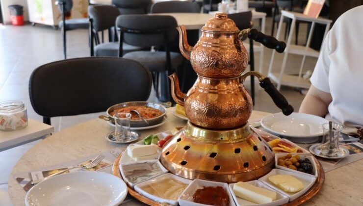 İzmit’in en güzel manzarasında kahvaltı keyfi