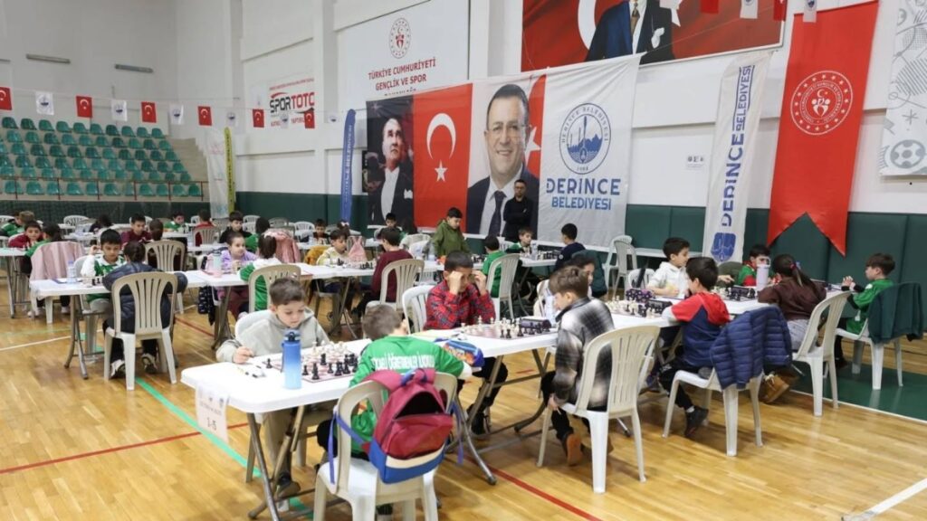 Derince´de Satranç Şöleni 3 satranccc