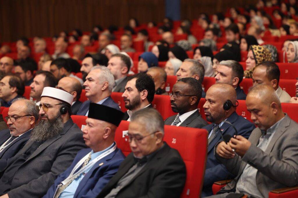 Başkan Büyükakın: “Zulmün olduğu her yer Kerbela’dır” 6 Baskan Buyukakin Zulmun oldugu her yer Kerbeladir 1