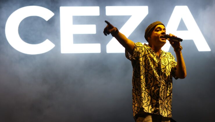 Ceza, EnFest sahnesinde hayranlarını coşturdu