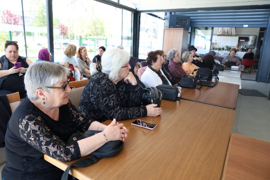 Metro projesinde vatandaş soruyor, yetkililer cevaplıyor 6 Metro projesinde vatandas soruyor yetkililer cevapliyor 5