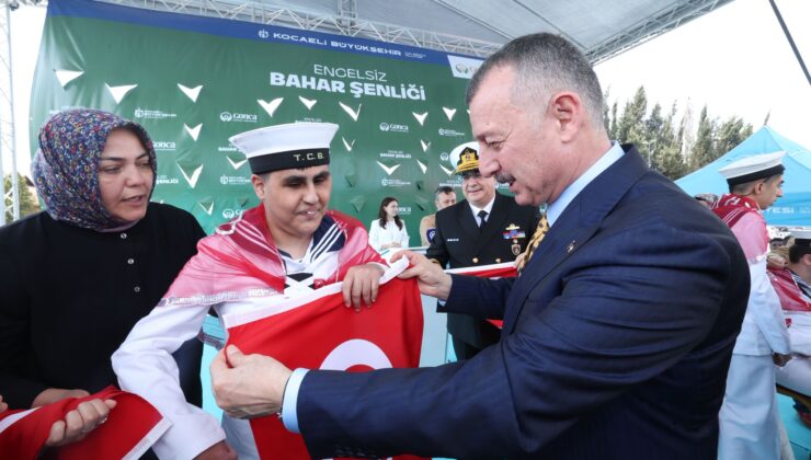 Vatan aşkıyla, çakı gibi asker oldular: