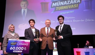 “Yarınlarımız emin ellerde”