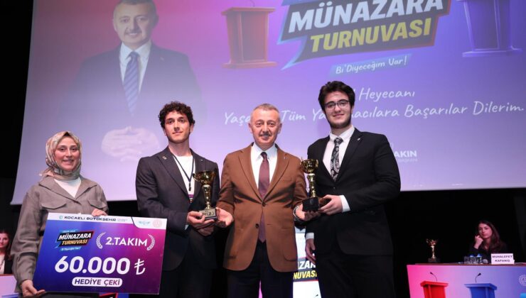 “Yarınlarımız emin ellerde”