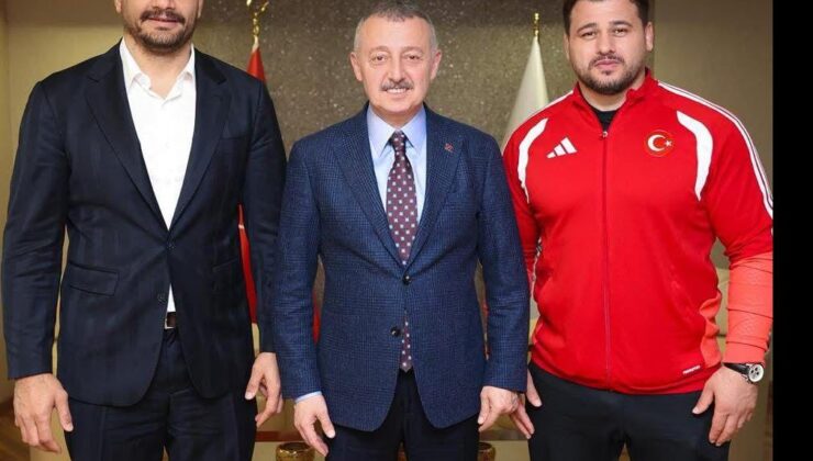 Başkan Büyükakın, güreşten iki önemli ismi ağırladı
