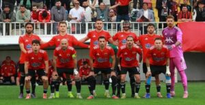kirmizi siyahlilar geri dondu golcukspor 3. lige28099de