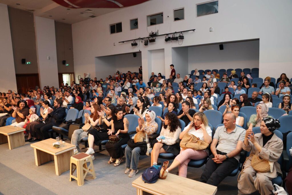 Körfez Belediyesi Sanat Merkezi’nden muhteşem yılsonu konseri 4 132516