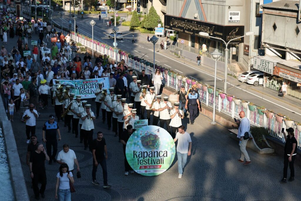 3. Kapanca Festivali renkli kortejle acildi 12