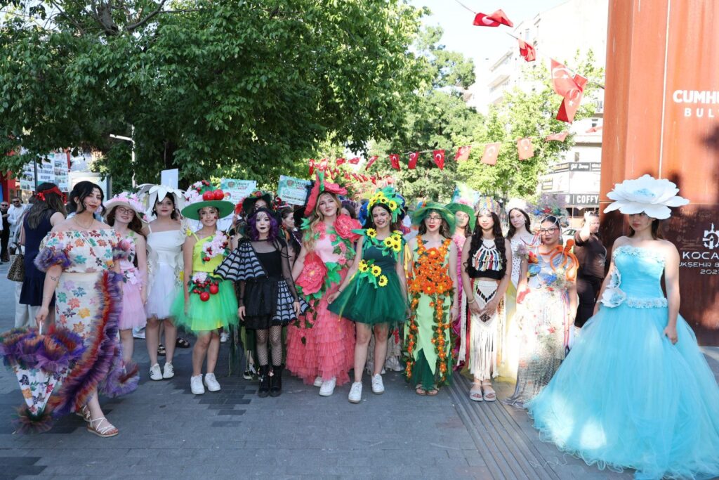 3. Kapanca Festivali renkli kortejle acildi 8