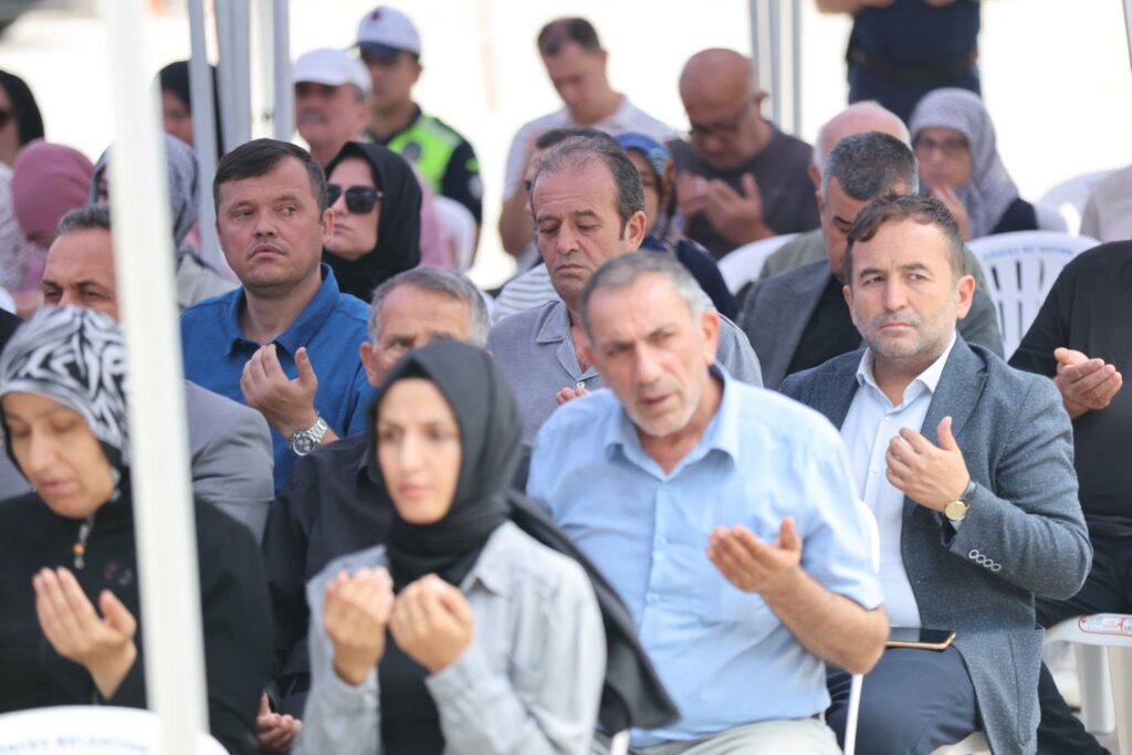 Körfez’de Deprem Şehitleri Dualarla Anıldı 4 174926