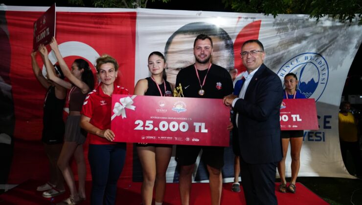 Derince’de 126 Takımlı Voleybol Şöleni