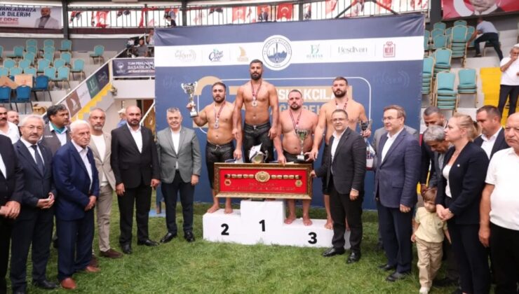 İshakçılar’da başpehlivan Seçkin Duman oldu