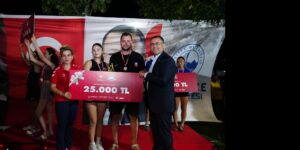 derincee28099de 126 takimli voleybol soleni