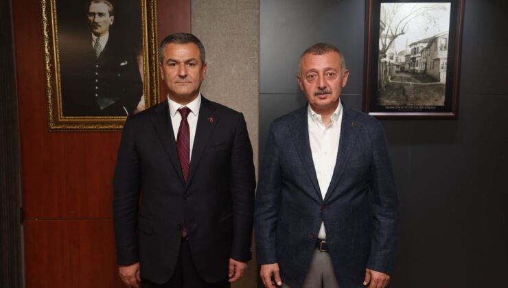İzmit Belediye Başkanvekili Lütfü Obuz Tahir Büyükakın’ı ziyaret etti